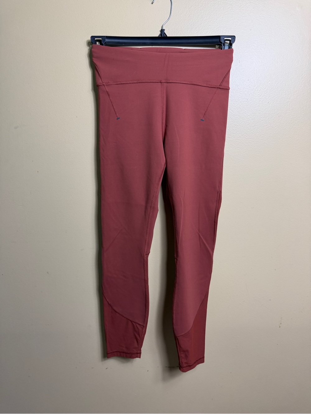 Lululemon Run Pace Rival Crops wine rust.  Size 6